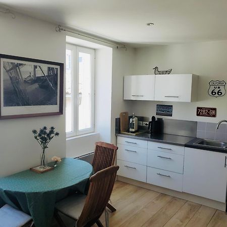 Les Mariettes Apartment ลาโรแชล ภายนอก รูปภาพ